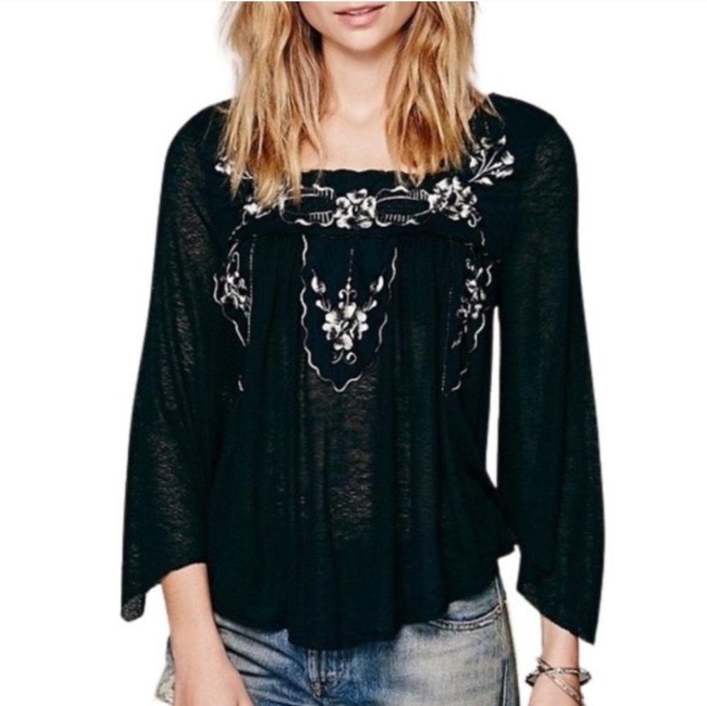 FREE PEOPLE BED OF ROSES FLOWY SEMI SHEER BELL SLEEVES FLORAL EMBROIDERY